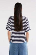 Load image into Gallery viewer, Seter Tee White/Navy