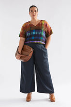 Load image into Gallery viewer, Ideell V-Neck Top