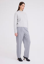 Load image into Gallery viewer, Hudd Sweater Frost Grey