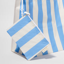 Load image into Gallery viewer, Carryall Beach Bag Le Weekend Mid Blue Cream