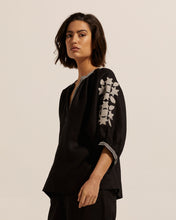 Load image into Gallery viewer, solitude top - black