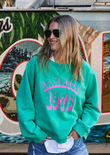 Load image into Gallery viewer, Vintage Wash Hammill 76 Sweat - Washed Green