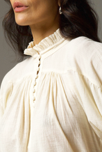 Load image into Gallery viewer, crescendo top - cream