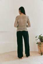 Load image into Gallery viewer, Boheme Box top with Sleeve Netta Naturale Self Stripe