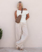 Load image into Gallery viewer, Bella Sling Bag Caramel