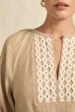 Load image into Gallery viewer, kilter top - stone