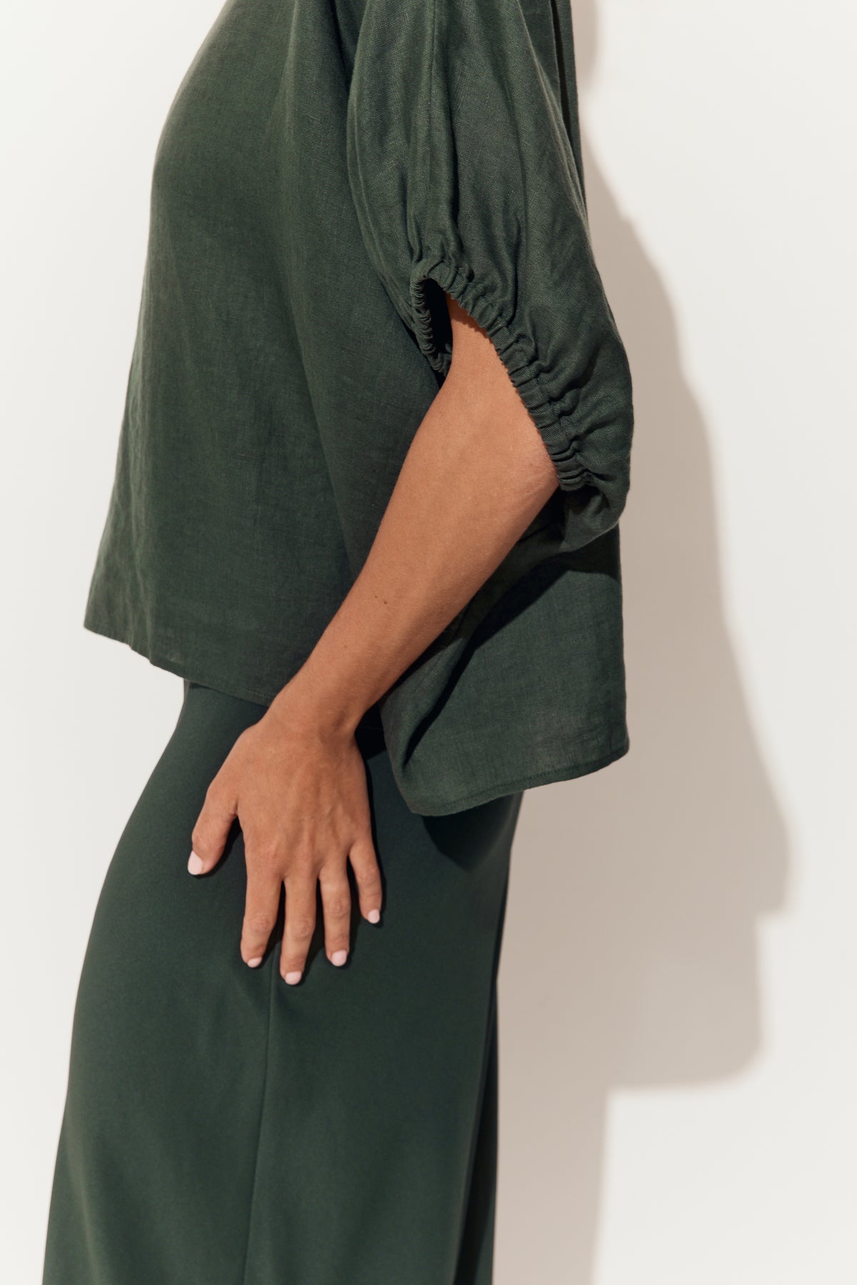 Tina Linen Top Forest
