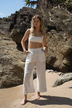 Load image into Gallery viewer, Ivy Linen Crop Pants Ivory
