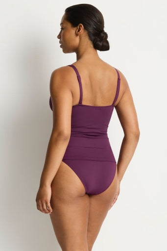 Essentials Edit Cross Front Multifit Singlet Top Claret