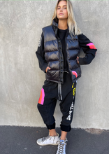 Load image into Gallery viewer, Black Sport 8 Puffer Vest