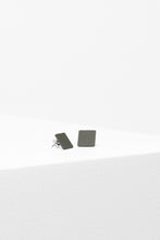 Load image into Gallery viewer, Rett Stud