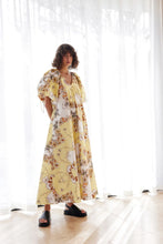 Load image into Gallery viewer, Elle Puff Sleeve Maxi Postcard Floral