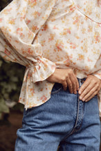 Load image into Gallery viewer, Eveline Blouse - Mariposa Floral