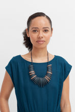 Load image into Gallery viewer, Skarva Necklace