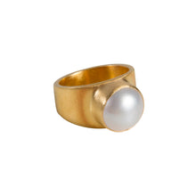 Load image into Gallery viewer, Pearl Dome Ring