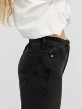 Load image into Gallery viewer, Abigail - Aged Black