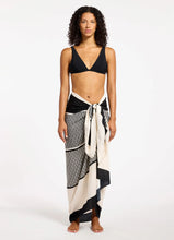 Load image into Gallery viewer, Spring Geo Long Sarong