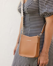 Load image into Gallery viewer, Parker Phone Crossbody Bag Camel
