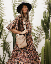 Load image into Gallery viewer, Frankie Phone Crossbody Bag Malt