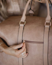 Load image into Gallery viewer, Boston Weekender Travel Bag Camel