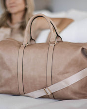 Load image into Gallery viewer, Boston Weekender Travel Bag Camel