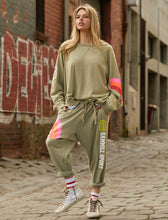Load image into Gallery viewer, Vintage Slouchy Pant - Khaki