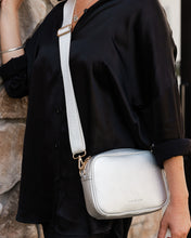 Load image into Gallery viewer, Ginger Metallic Crossbody Bag Silver
