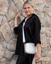 Load image into Gallery viewer, Ginger Metallic Crossbody Bag Silver