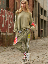 Load image into Gallery viewer, Vintage Slouchy Pant - Khaki