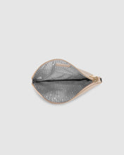 Load image into Gallery viewer, Louie Pouch - Saddle Malt