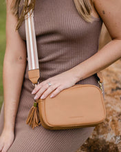 Load image into Gallery viewer, Jacinta Metallic Crossbody Bag Camel