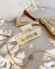 Load image into Gallery viewer, Hayley Hair Claw Set Beige