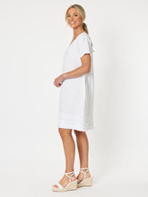 Load image into Gallery viewer, Chic Shift Dress White