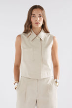 Load image into Gallery viewer, Noorden Vest Moonstone
