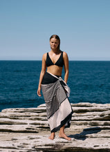 Load image into Gallery viewer, Spring Geo Long Sarong