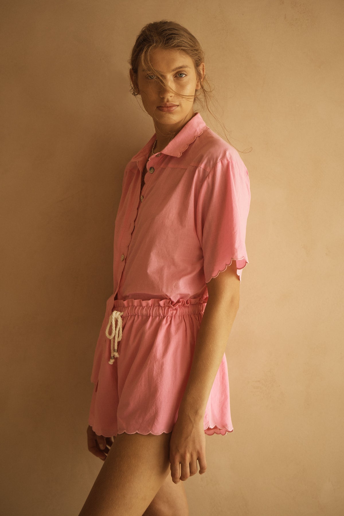CLAVELL Scallop Drawstring Short