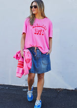 Load image into Gallery viewer, Graphic Crew Tee Hot Pink