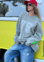 Load image into Gallery viewer, Long Vintage Retro Sweat Khaki