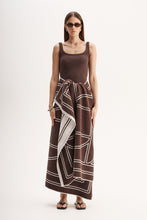 Load image into Gallery viewer, Beau Towel Chocolate