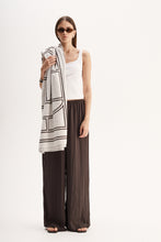 Load image into Gallery viewer, Beau Towel Chocolate