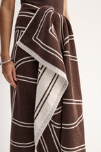 Load image into Gallery viewer, Beau Towel Chocolate