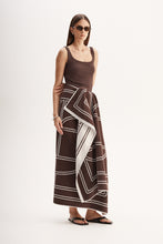Load image into Gallery viewer, Beau Towel Chocolate