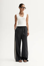 Load image into Gallery viewer, Ernie Pant Midnight navy