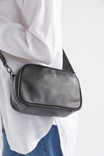 Load image into Gallery viewer, Kassel Vegan Bag Black