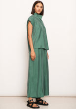 Load image into Gallery viewer, Vault Shirt Green