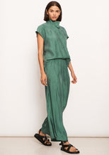 Load image into Gallery viewer, Vault Shirt Green