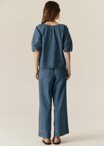 Carsen Top Light Wash