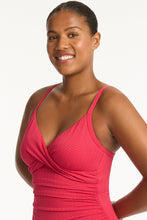 Load image into Gallery viewer, Nouveau Twist Front Dd/E Cup One Piece Raspberry