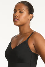 Load image into Gallery viewer, Scalloped Dd/E Bralette One Piece Black