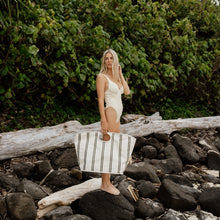 Load image into Gallery viewer, Carryall Beach Bag AU Casa Tunisa